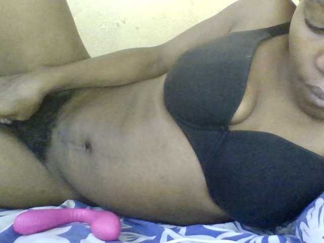Minlavine live cam on BongaCams