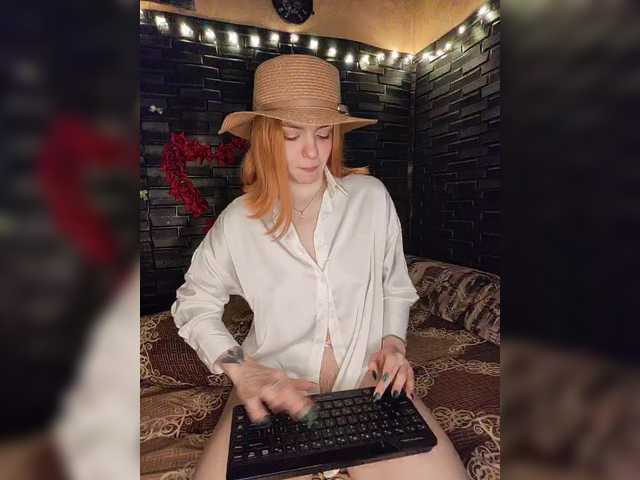 AliceRabbit live cam on BongaCams