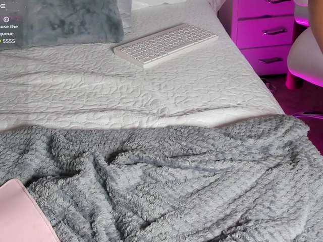 Rosseedaw live webcam show