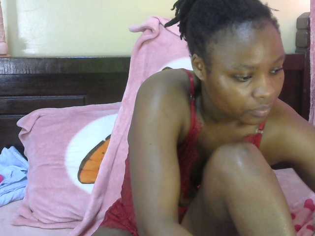 queen-ebony2 live cam on BongaCams