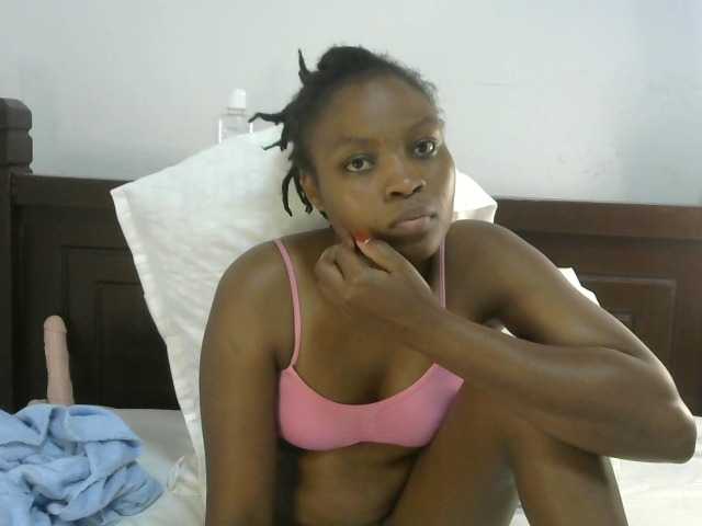 Queen-ebony2