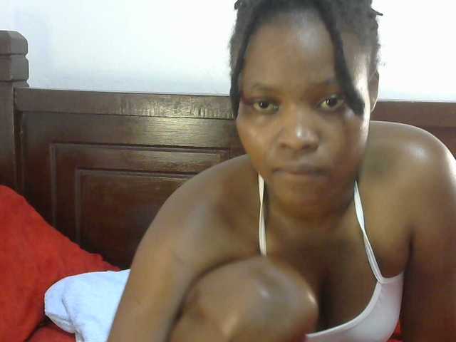 queen-ebony2
