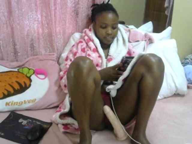 queen-ebony2 webcam