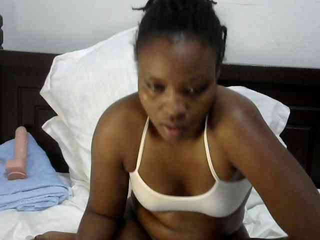 queen-ebony2 webcam