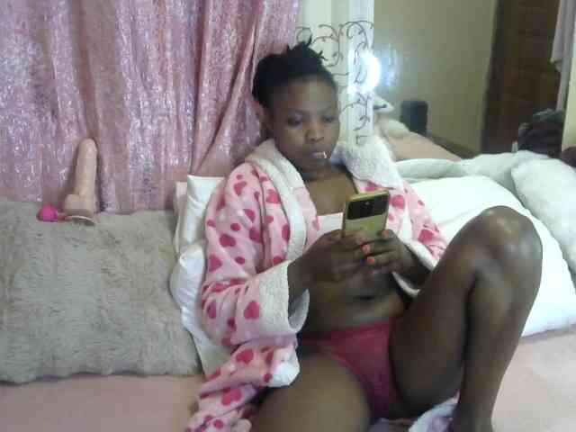 queen-ebony2 webcam