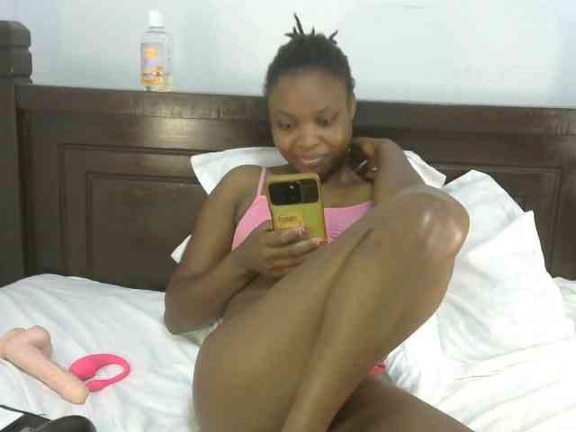 queen-ebony2 webcam