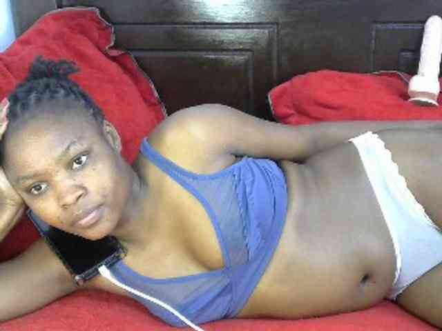 queen-ebony2 webcam