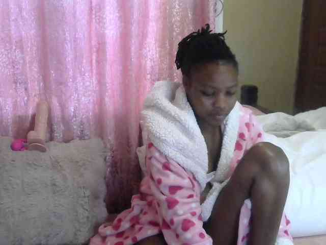 queen-ebony2 webcam