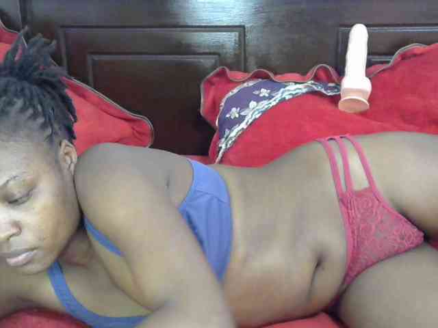 queen-ebony2 webcam