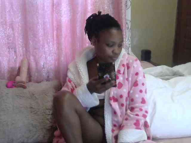 queen-ebony2 webcam