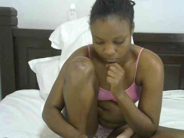 queen-ebony2