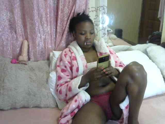 queen-ebony2 webcam