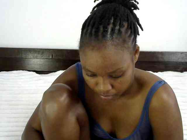 queen-ebony2 webcam