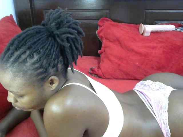 queen-ebony2 webcam