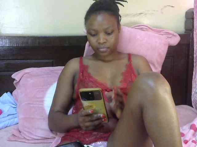 queen-ebony2