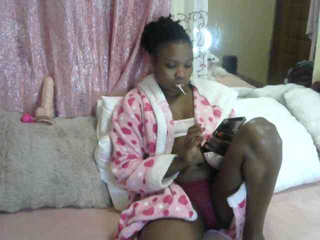 queen-ebony2 webcam