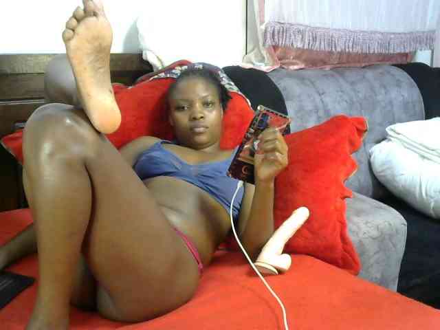 queen-ebony2 webcam