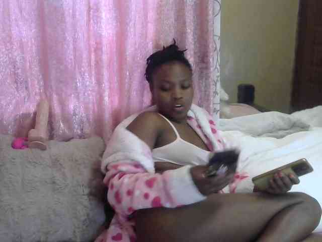 queen-ebony2 webcam