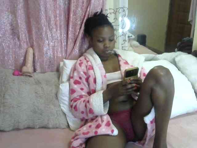 queen-ebony2 webcam