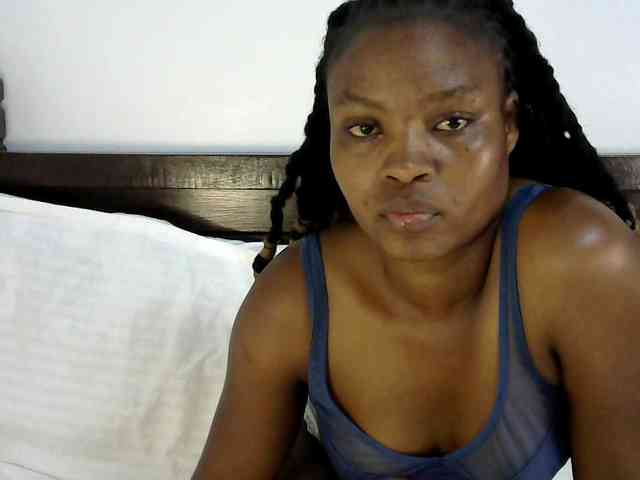 queen-ebony2 webcam