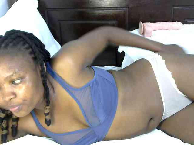queen-ebony2 webcam