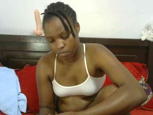 queen-ebony2 webcam