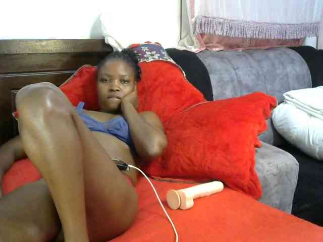 queen-ebony2 webcam