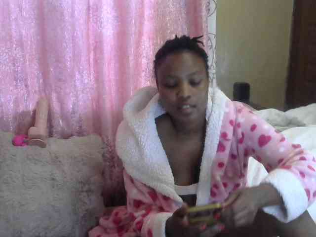 queen-ebony2 webcam