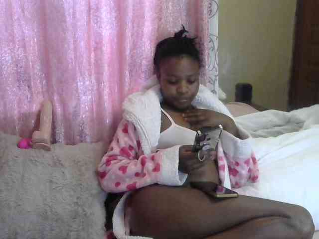 queen-ebony2 webcam