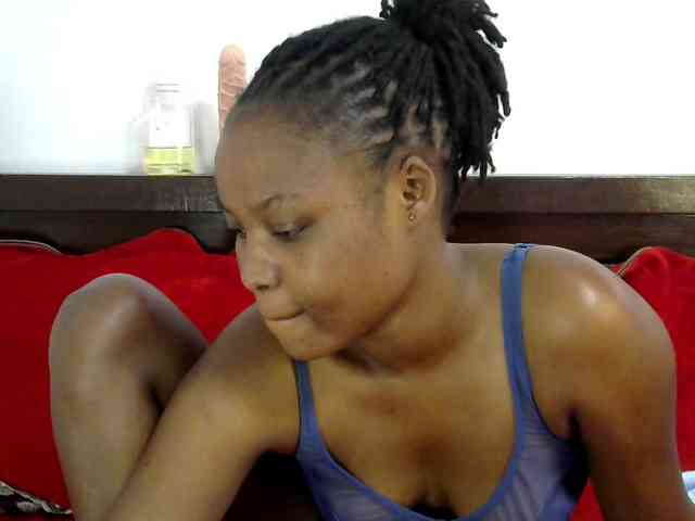 queen-ebony2 webcam