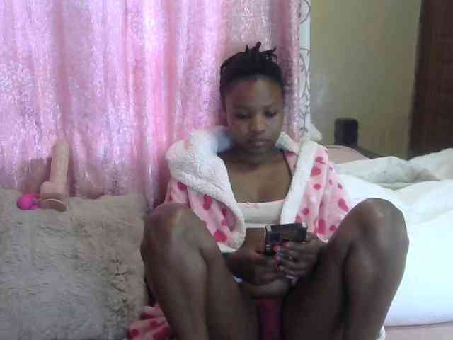 Modelo: queen-ebony2