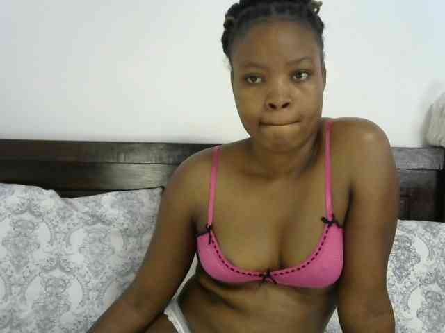 queen-ebony2 webcam