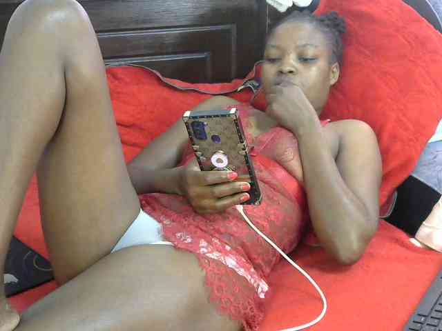 queen-ebony2 webcam
