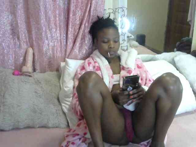 queen-ebony2 webcam