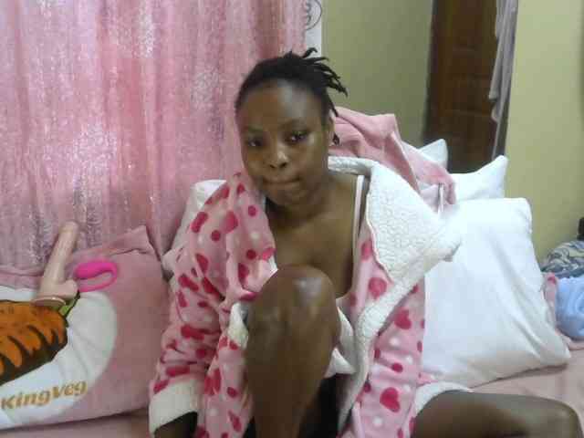 queen-ebony2 webcam