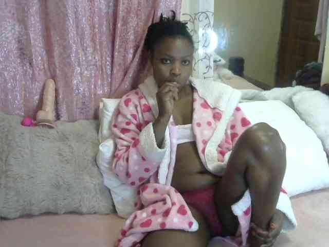 queen-ebony2 webcam
