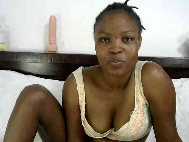 queen-ebony2 webcam