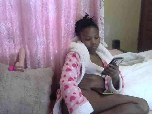 queen-ebony2 webcam