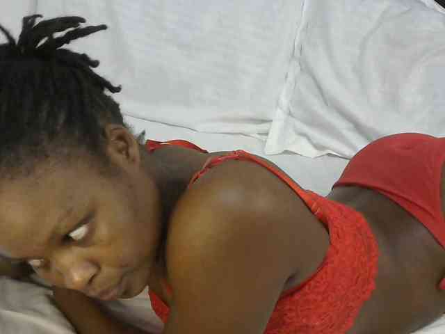 queen-ebony2