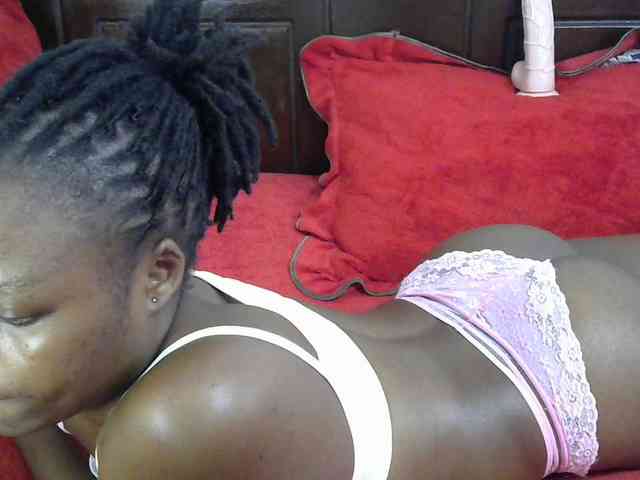 queen-ebony2 webcam
