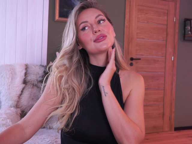 Joanneshyshy live cam on BongaCams