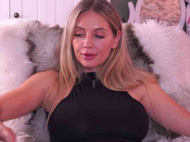 JoanneSpoilMe webcam