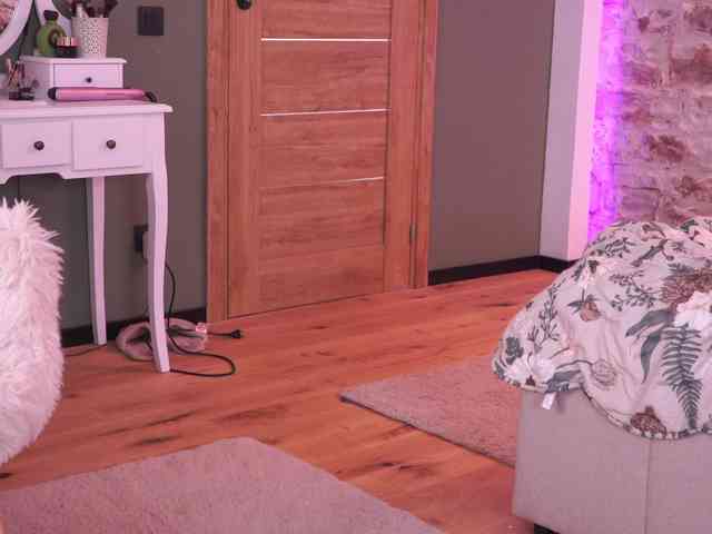JoanneSpoilMe webcam