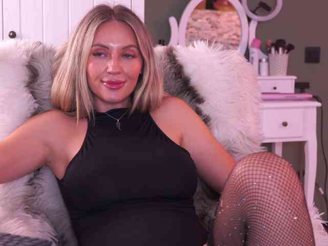 JoanneSpoilMe webcam