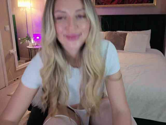 JoanneSpoilMe webcam