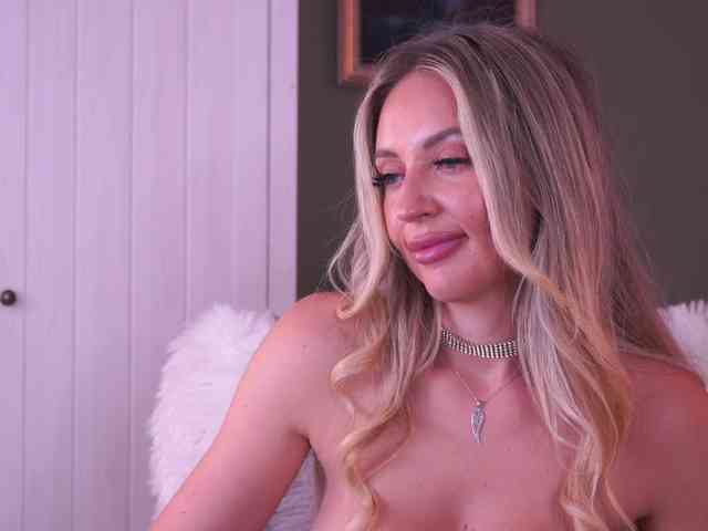 JoanneSpoilMe webcam