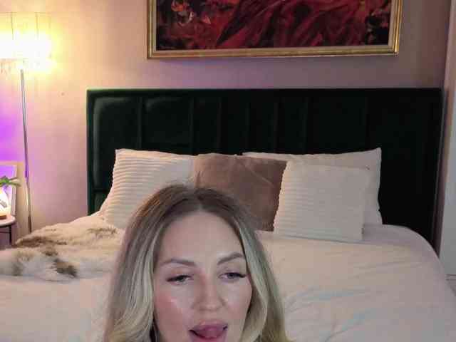 JoanneSpoilMe webcam