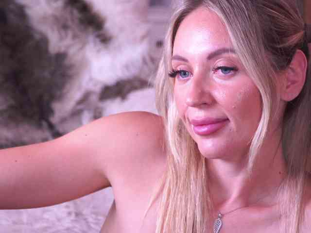 JoanneSpoilMe webcam