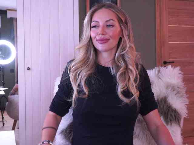 JoanneSpoilMe webcam