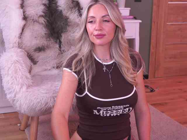 JoanneSpoilMe webcam